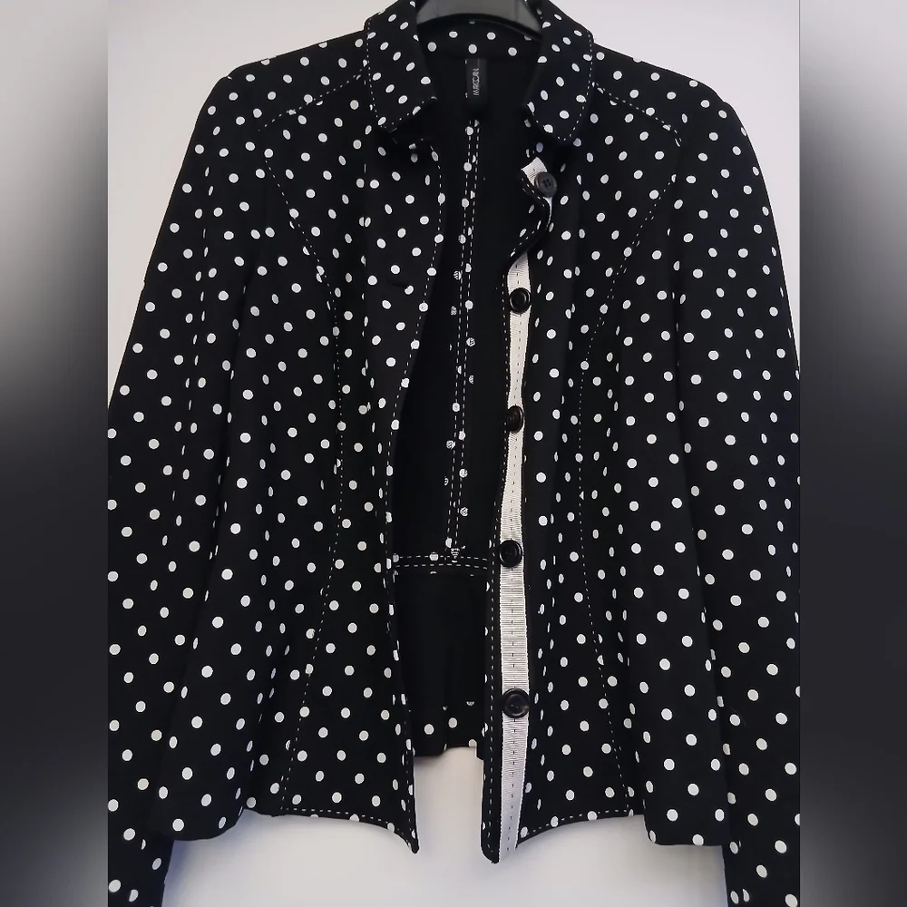 Marc Cain Black and White Polka Dot Knit Blazer.Size 4 - Picture 4 of 12